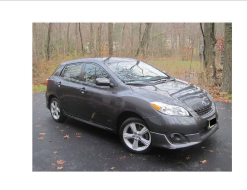 Toyota:  matrix s 2009 all wheel drive 5-door wagon automatic