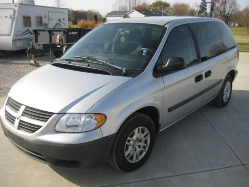 2006 dodge caravan base mini cargo van 4-door 3.3l