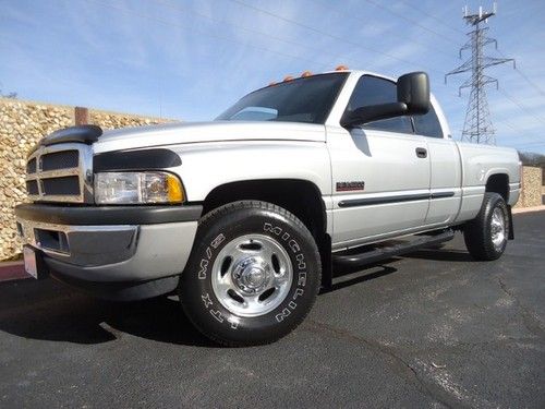 Ho cummins 5.9l turbo diesel-low miles-laramie slt-4 door ext cab-nice-1 txownr