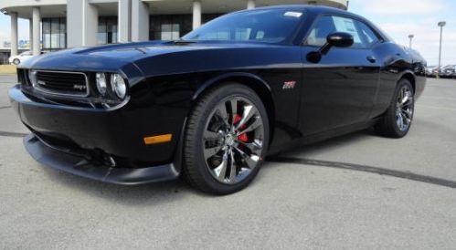 2013 dodge challenger srt8 coupe 2-door 6.4l - black w/ black leather 550 miles