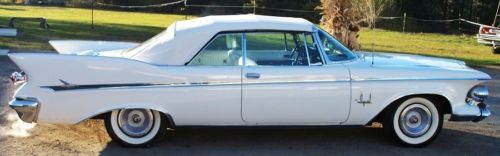 1961 chrysler imperial convertible nice, kept in dry storage for last 30 years!