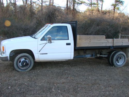 Chevrolet 3500 flatbed