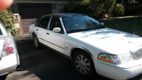 2005 mercury grand marquis gs sedan 4-door 4.6l