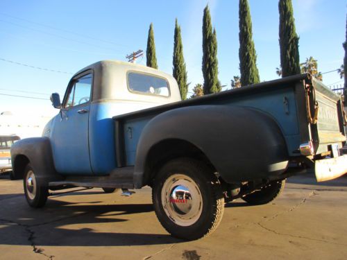 1954 chevrolet truck 3100 series, 4-speed, dry, runs great