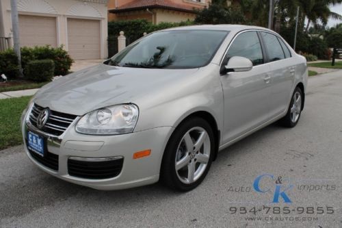 Sunroof media interface turbodiesel clean carfax absolutely flawless!!!