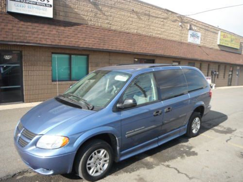 07 dodge grand caravan handicap van wheel chair ramp 54960 miles runs perfect