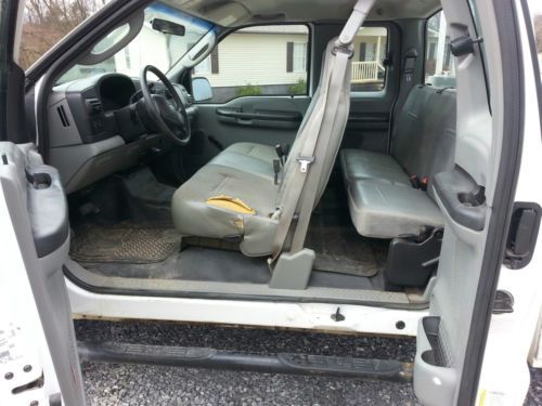 2005 Ford F-250 Super Duty XL Extended Cab Pickup 4-Door 5.4L, image 4