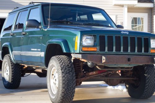 Jeep cherokee xj with 3.5 rubicon lift