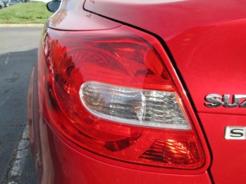 S Manual 2.4L 7 Speakers Air Conditioning Automatic temperature control, image 12