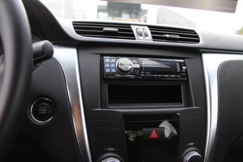 S Manual 2.4L 7 Speakers Air Conditioning Automatic temperature control, image 37