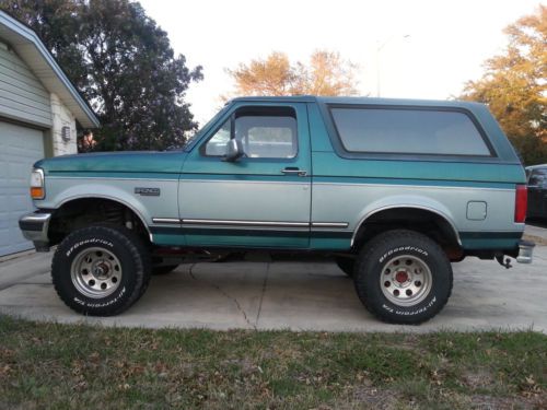 1996 ford bronco xlt  5.0 liter