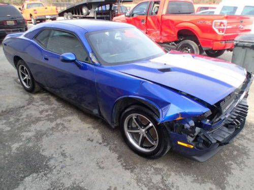 2010 dodge challenger sxt, salvage, damaged, runs and drives