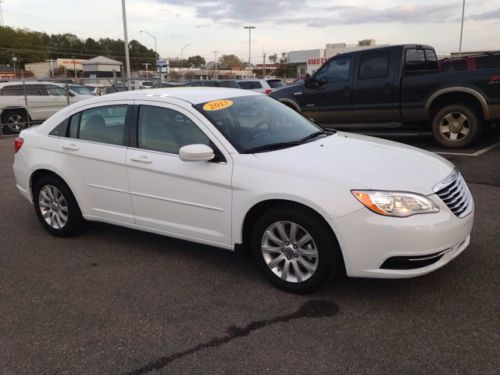 Clean Carfax One-Owner Alloy Wheels Stability Control Security System MP3, image 3