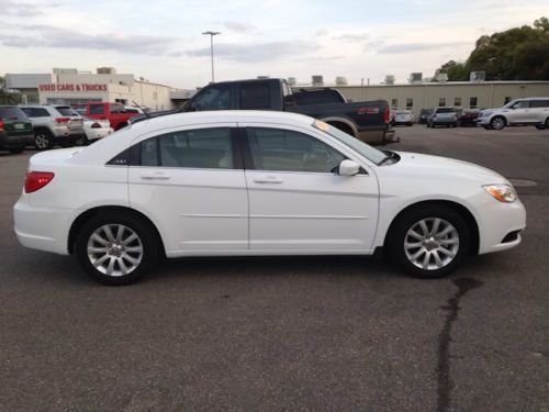 Clean Carfax One-Owner Alloy Wheels Stability Control Security System MP3, image 4