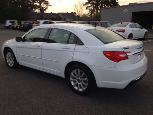 Clean Carfax One-Owner Alloy Wheels Stability Control Security System MP3, image 7