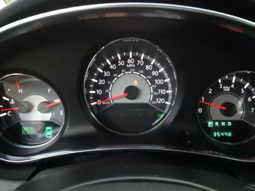 Clean Carfax One-Owner Alloy Wheels Stability Control Security System MP3, image 13