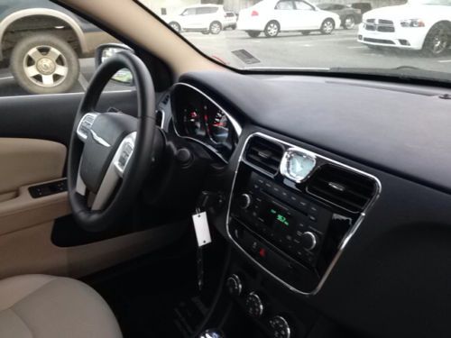 Clean Carfax One-Owner Alloy Wheels Stability Control Security System MP3, image 31