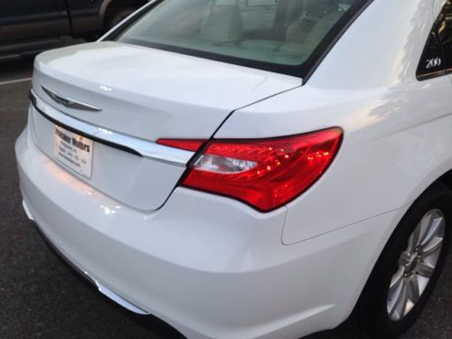 Clean Carfax One-Owner Alloy Wheels Stability Control Security System MP3, image 34