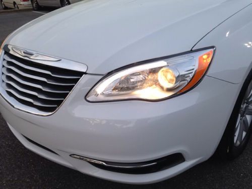 Clean Carfax One-Owner Alloy Wheels Stability Control Security System MP3, image 39