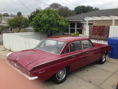 1962  pontiac tempest 3.2l red