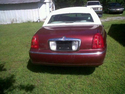 1998 Lincoln Town Car Signature Sedan 4-Door 4.6L NO RESERVE, image 3