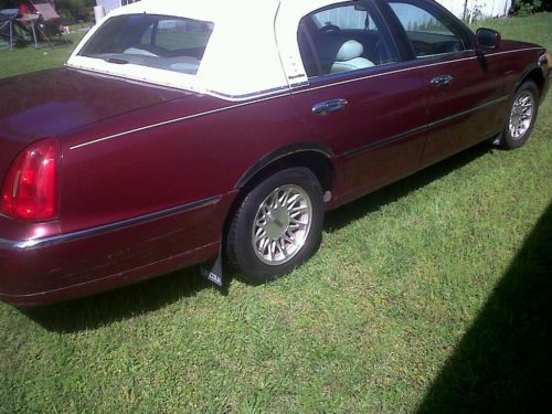 1998 Lincoln Town Car Signature Sedan 4-Door 4.6L NO RESERVE, image 6