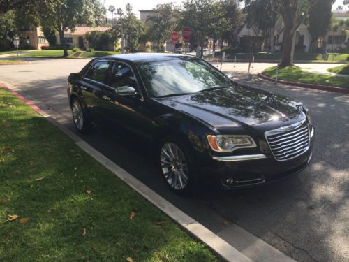 Beautiful like new 2011 chrysler 300c in metallic black/ black leather