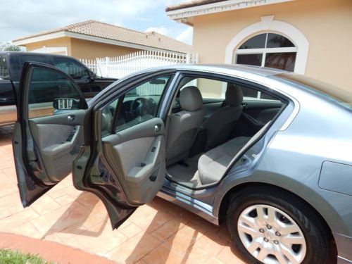 2012 Nissan Altima S Sedan 4-Door 2.5L, image 17