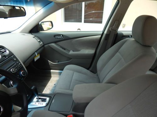 2012 Nissan Altima S Sedan 4-Door 2.5L, image 19