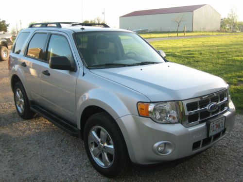 2011 ford escape xlt sport utility 4-door 3.0l below trade in