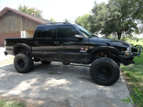 Lifted s10 2004 zr5 crewcab 4x4, sale/ barter