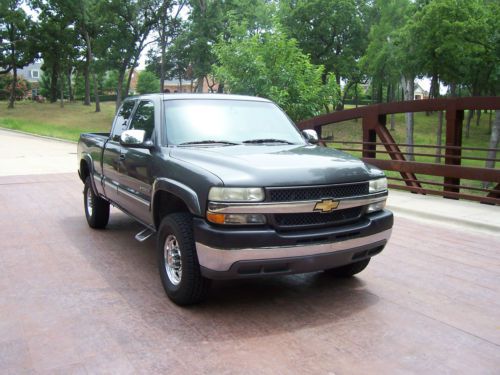 2001cevrolet silverado 2500hd  new tires