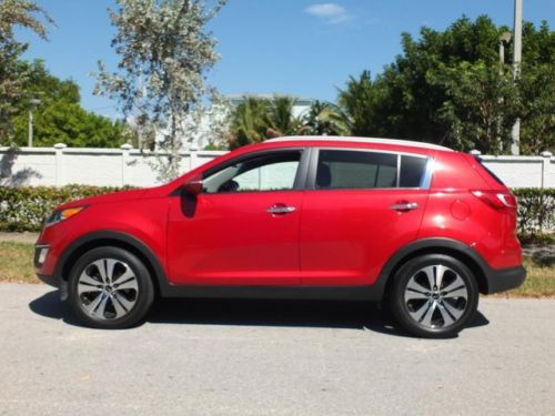 2012 Kia Sportage Fully Loaded Panoramic Sunroof,Leather,Back-up Camera & More, image 2