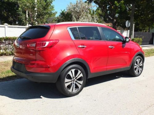2012 Kia Sportage Fully Loaded Panoramic Sunroof,Leather,Back-up Camera & More, image 5
