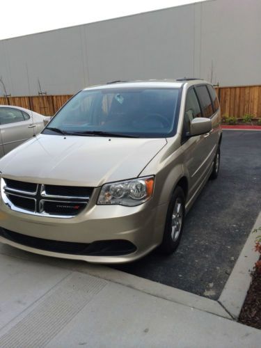 Dodge caravan sxt 2013