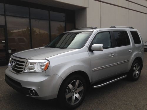 2013 honda pilot touring 4wd 12k miles navi back-up cam *no reserve*