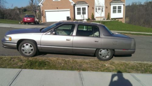 1995 cadillac deville base sedan 4-door 4.9l