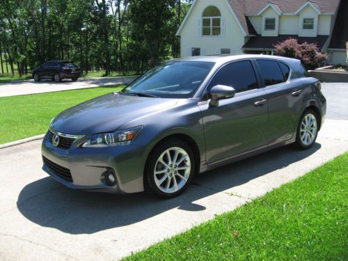 2012 lexus ct200h base hatchback 4-door 1.8l hybrid