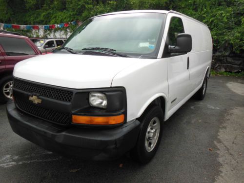 2003 chevrolet express 2500 base standard cargo van 3-door 5.3l