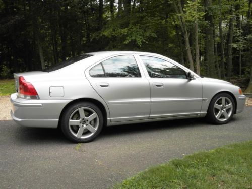 2005 volvo s60 r sedan 4-door 2.5l (6) six speed s60r standard with extras