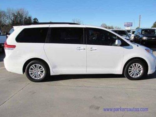 2012 toyota sienna xle