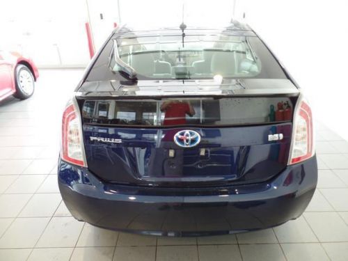 2014 toyota prius three