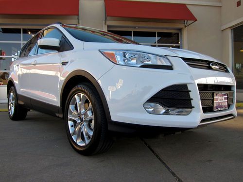 2013 ford escape se, 1k miles, power liftgate, touchscreen, more!