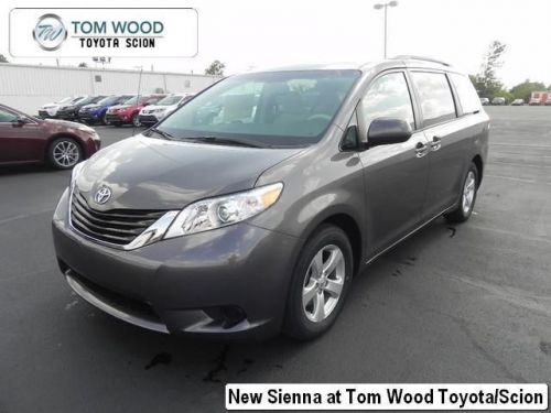 2014 toyota sienna le