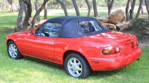 1990 mazda miata base convertible 2-door 1.6l