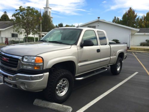 Gmc sierra 2500hd slt 4x4 6l v8 ext cab 4d