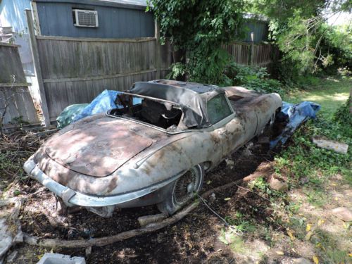 Jaguar e-type