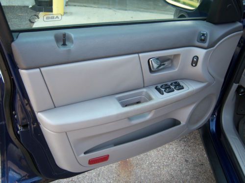 2001 Ford Taurus LX Sedan 4-Door 3.0L, image 4