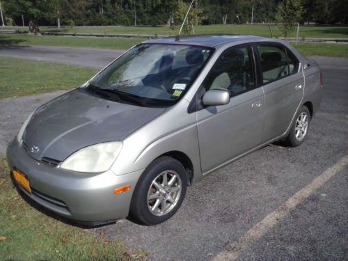 2002 toyota prius, silver, good condition, selling for move!