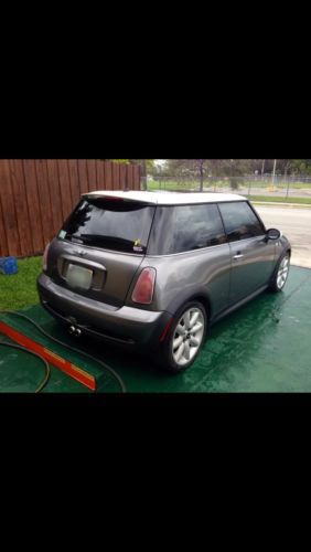 2 dr, hatchback, grey interior & exterior, image 3